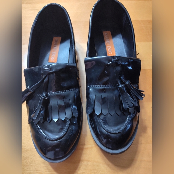 Shoes - Picture 2 of 3